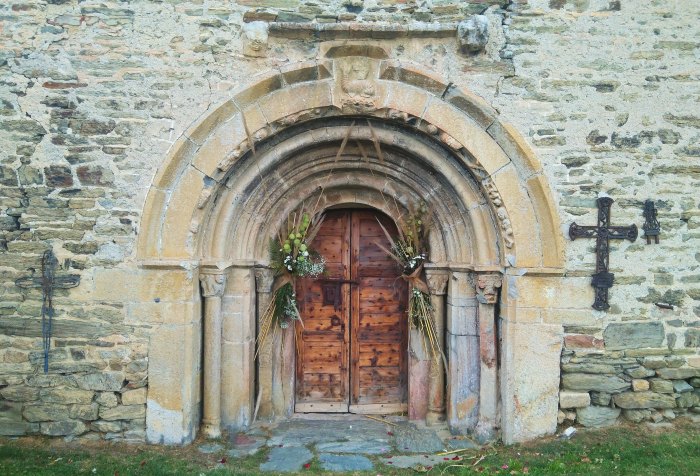 door, doorway, Christ, mercy, Paschal mystery, salvation